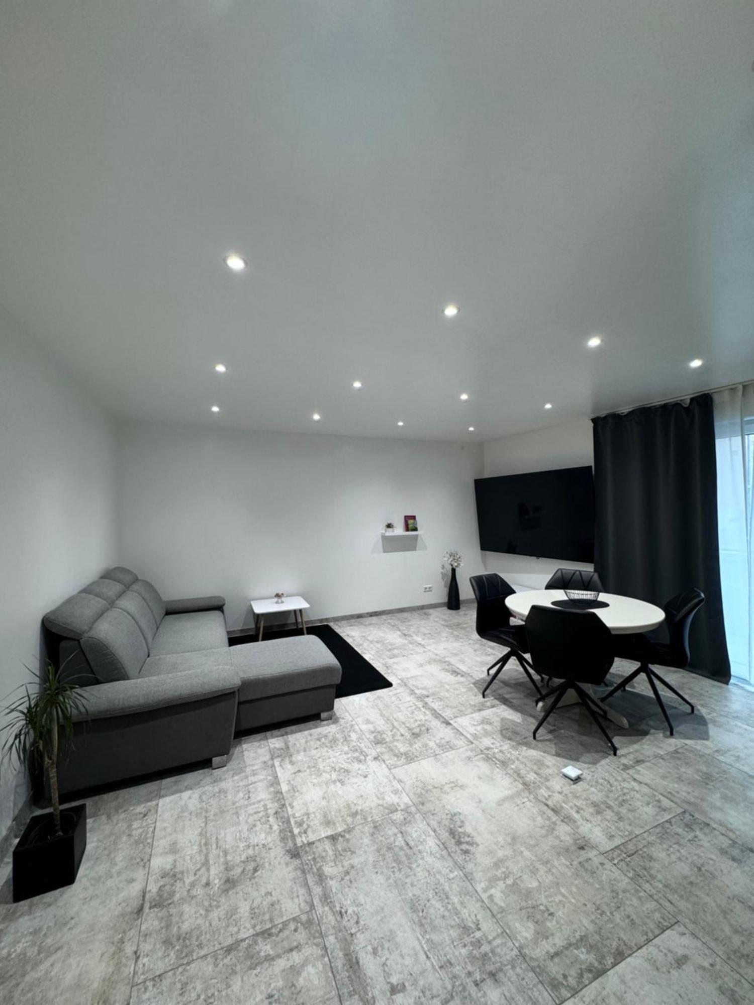 Stylisches City-Apartment ไฮล์บรอนน์ ภายนอก รูปภาพ